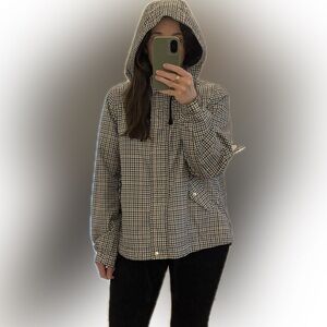 Sporty Hooded Windbreaker / Rain Coat